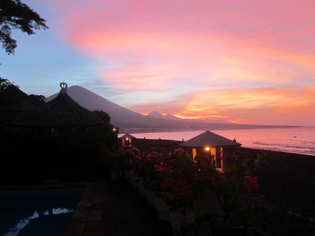 Kembali Beach Bungalows Amed Exterior foto